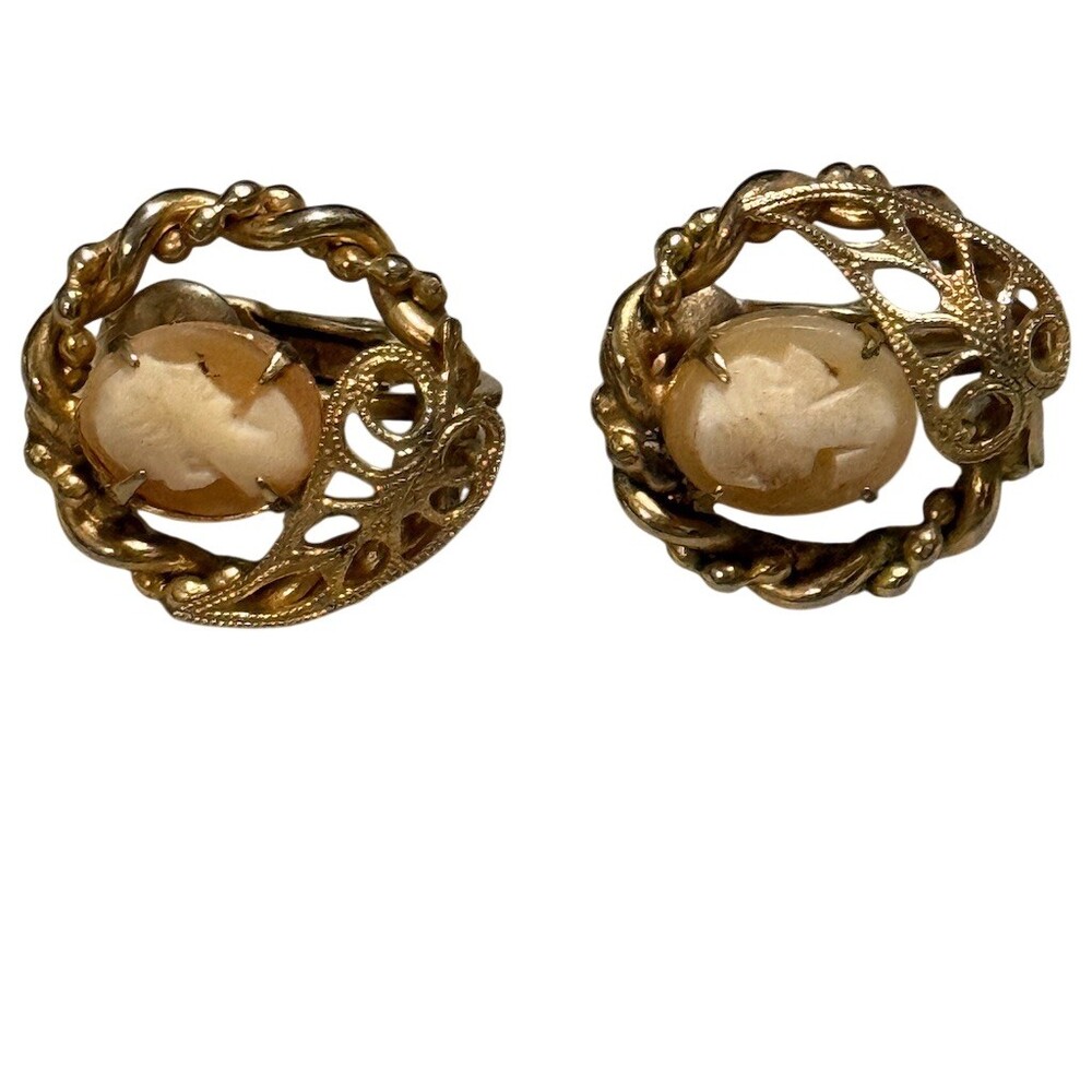 Vintage Gold Tone Clip-On Earrings Womens Oval Cameo Cabochon Filigree
